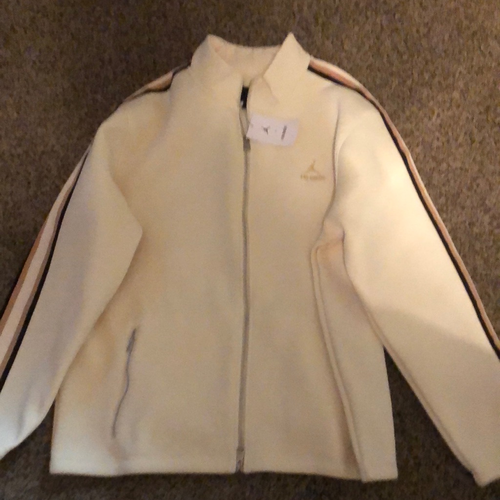Jordan A Ma Maniere 2xl Jacket And Jordan A Ma Manirer 2xl Pants Cream Color.